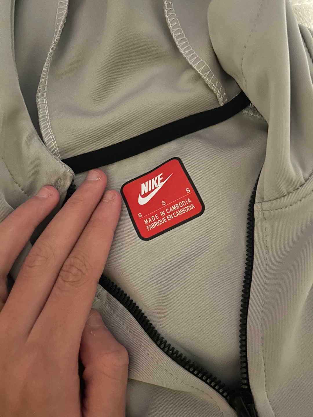 Nike Tech Fleece Grey Tracksuit - Size Small - photo 2