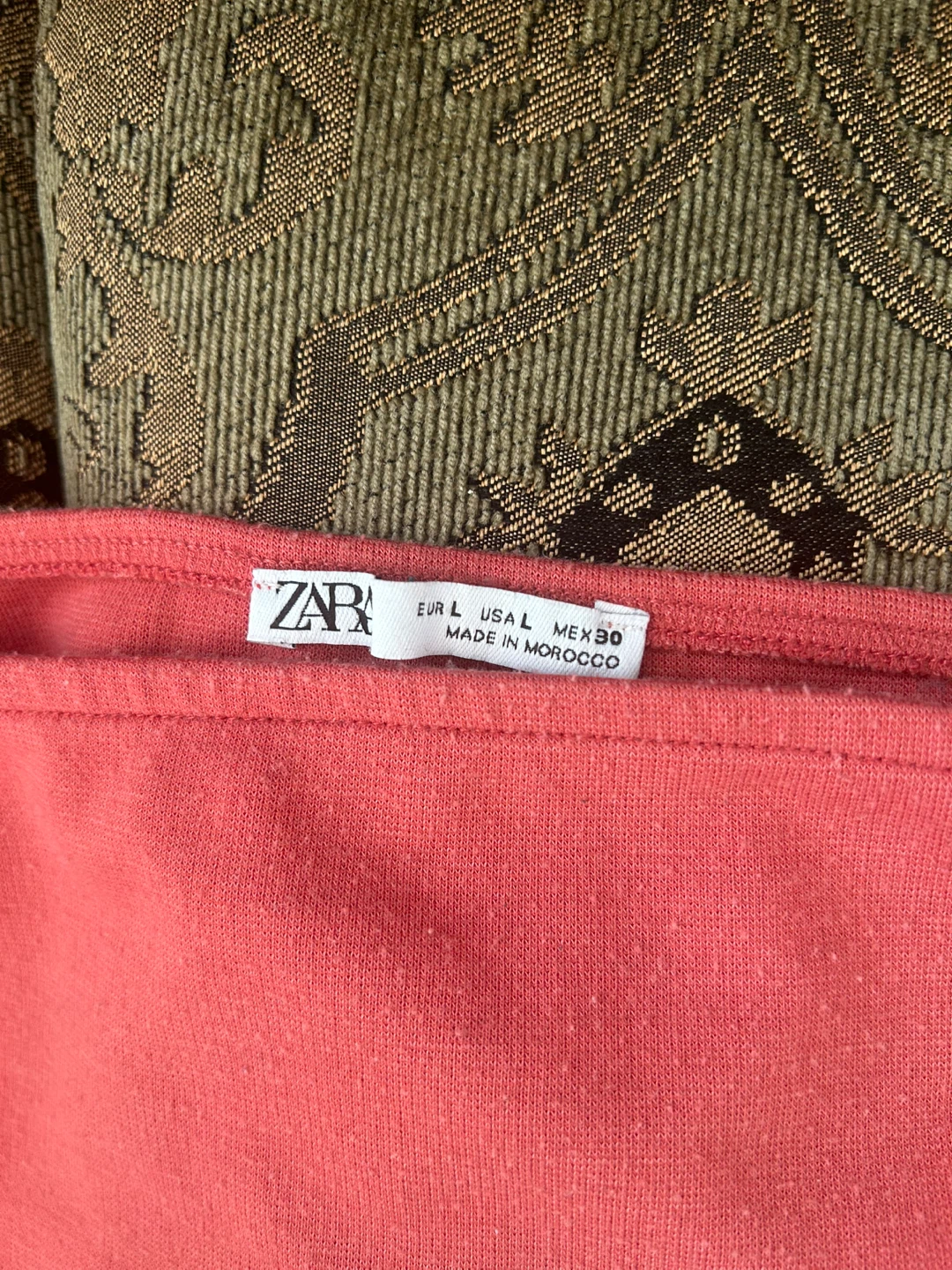 Zara Coral Puff Sleeve Top - Size L - photo 2