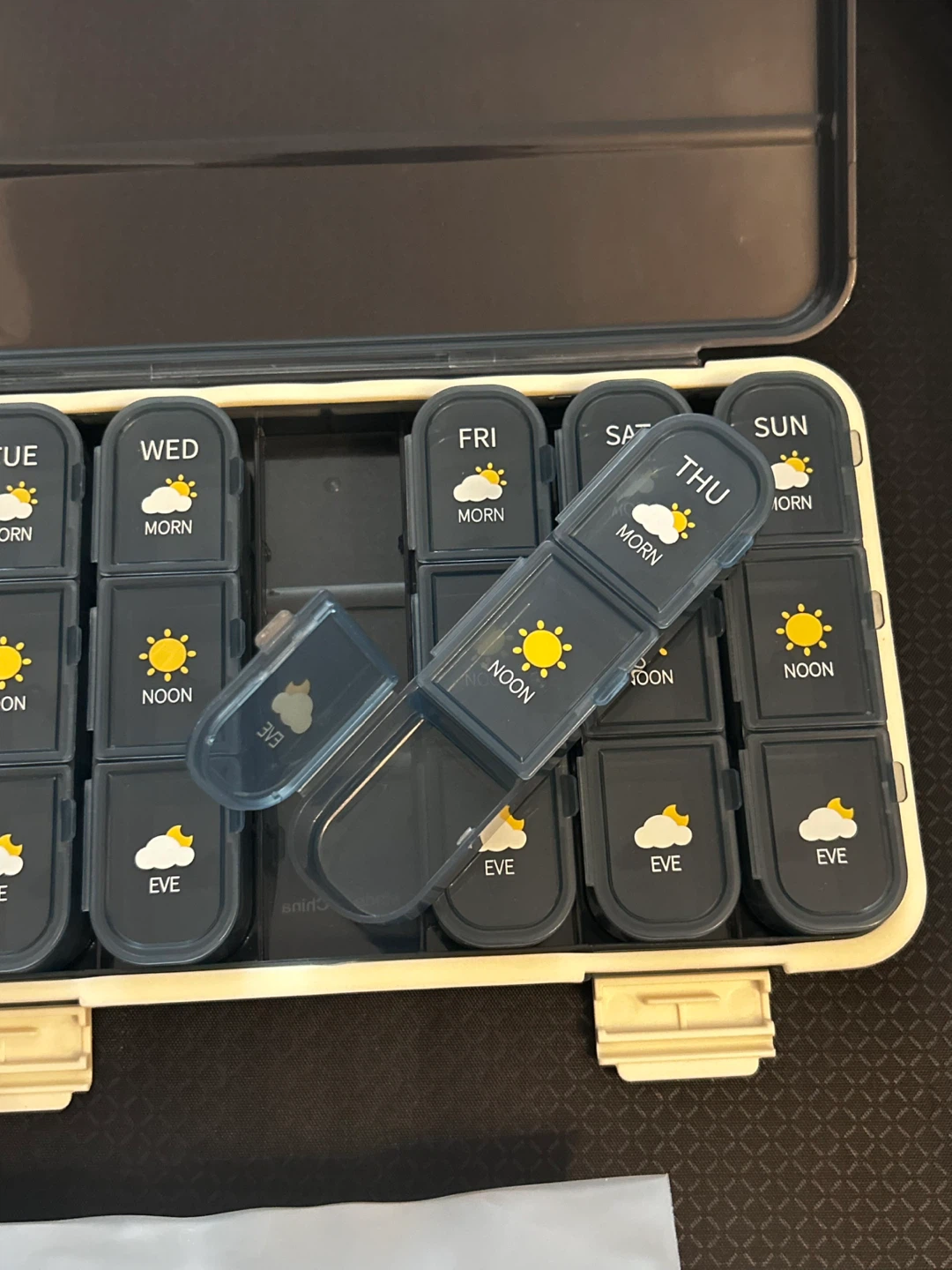 New Pill Organizer Case - Weekly - photo 2