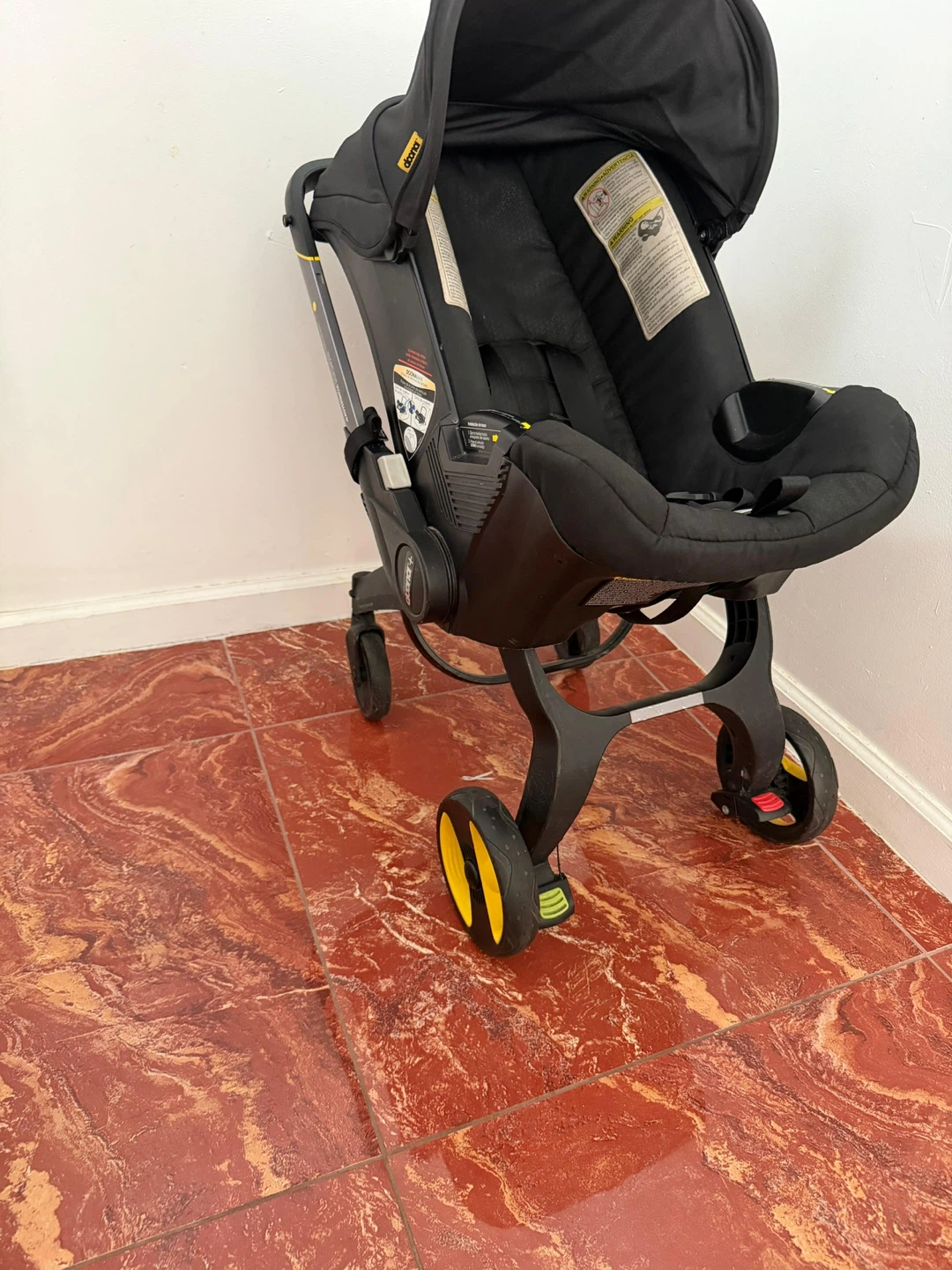 Doona Infant Car Seat/Stroller - Black - photo 3