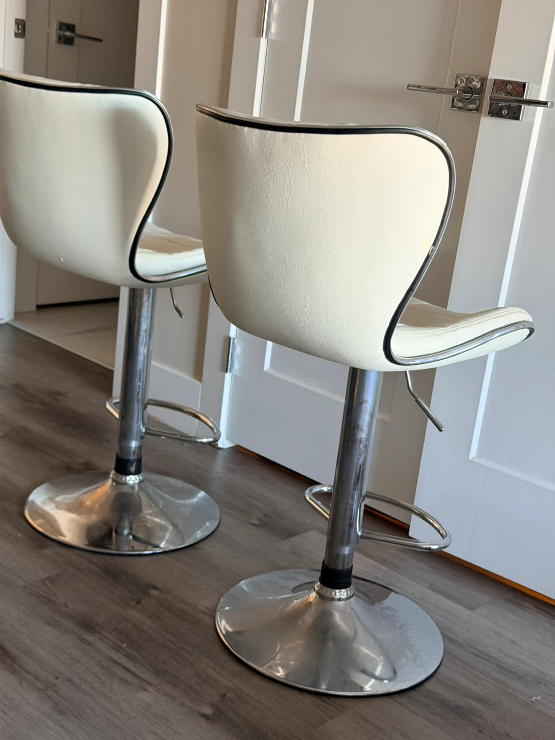 Set of 2 Cream Bar Stools - photo 2