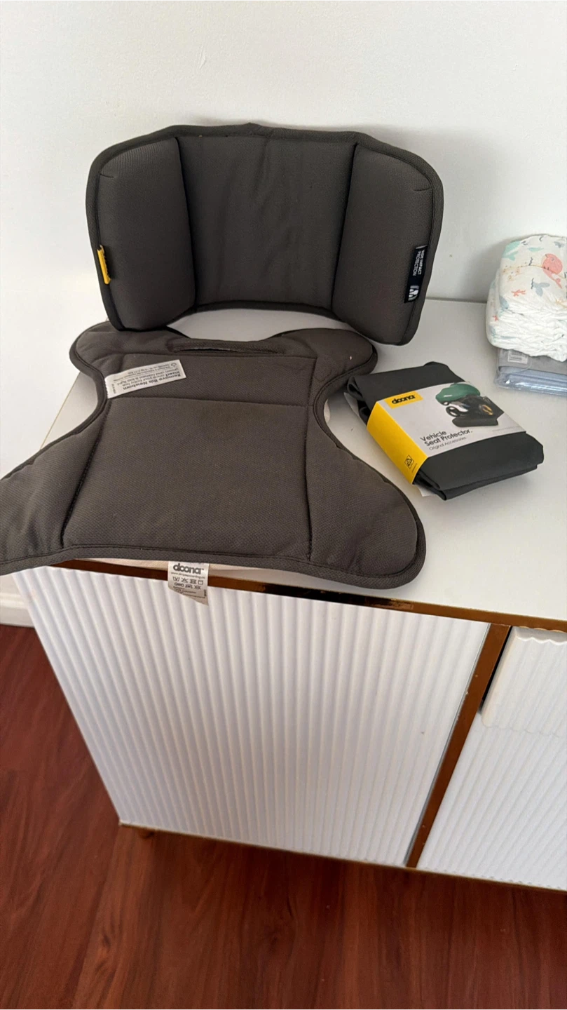Doona Infant Car Seat/Stroller - Black - photo 4