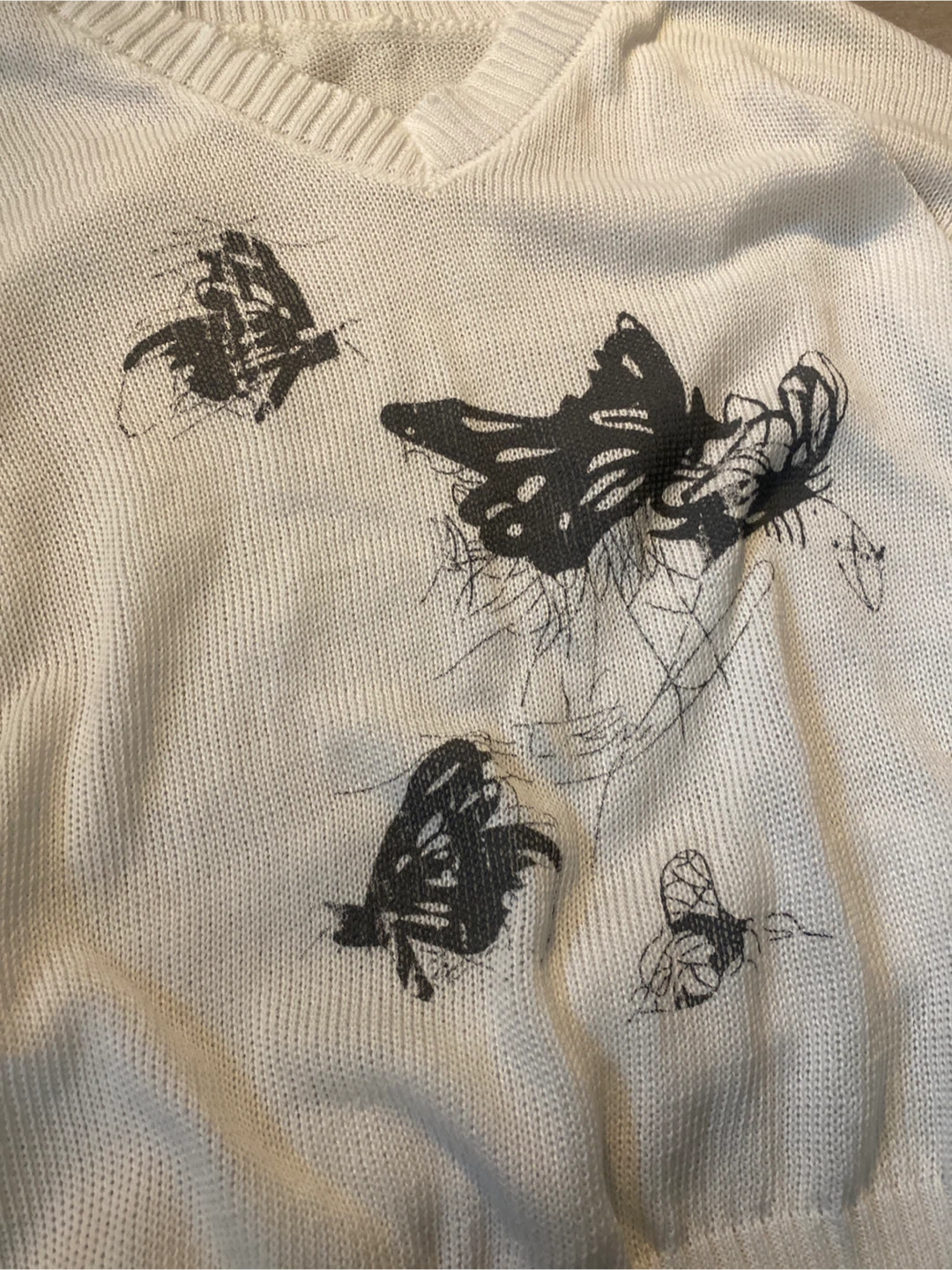 White Butterfly Print V-Neck Sweater - photo 2