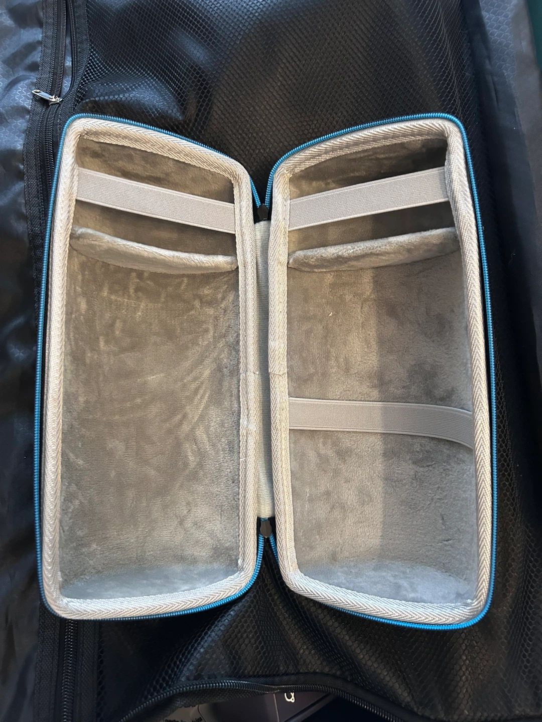 Black Protective  Carrying Case