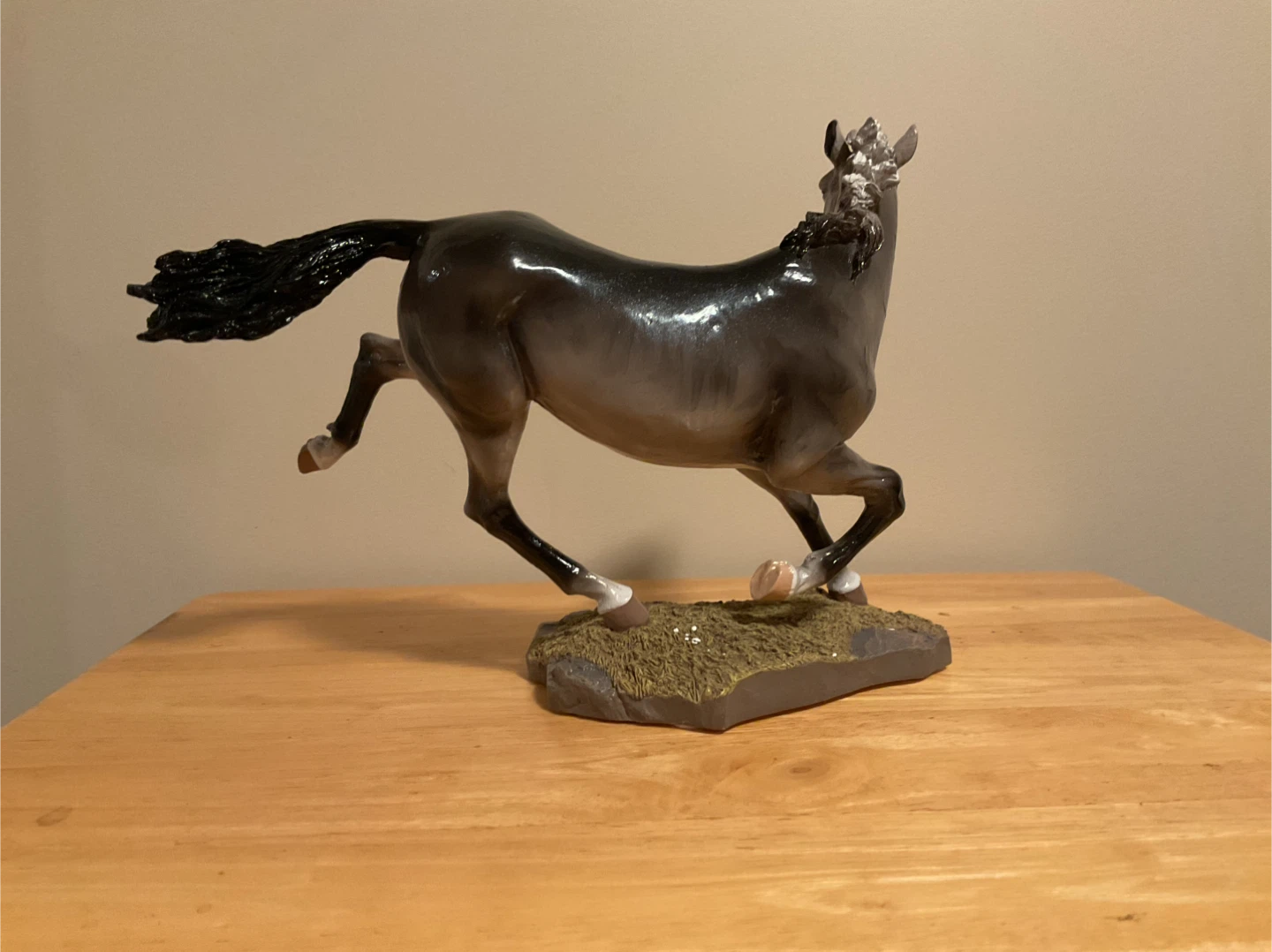 Bradford Exchange Galloping Glory Horse Figurine - photo 2