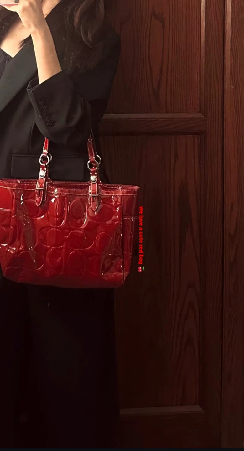 Coach Red Patent Leather Tote Bag - photo 4