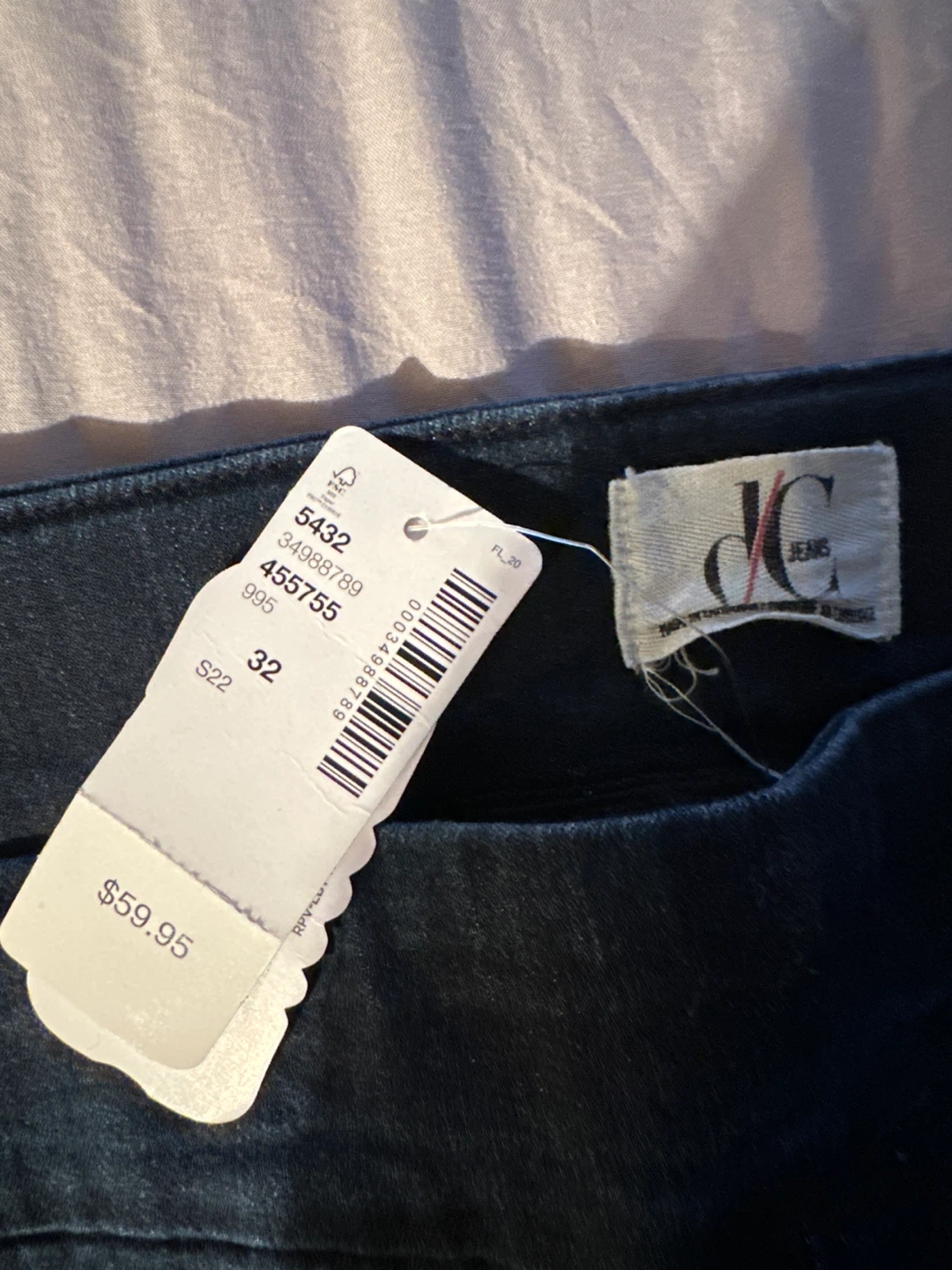DC Jean Savvy Universal Fit capris - Size 32 - photo 4