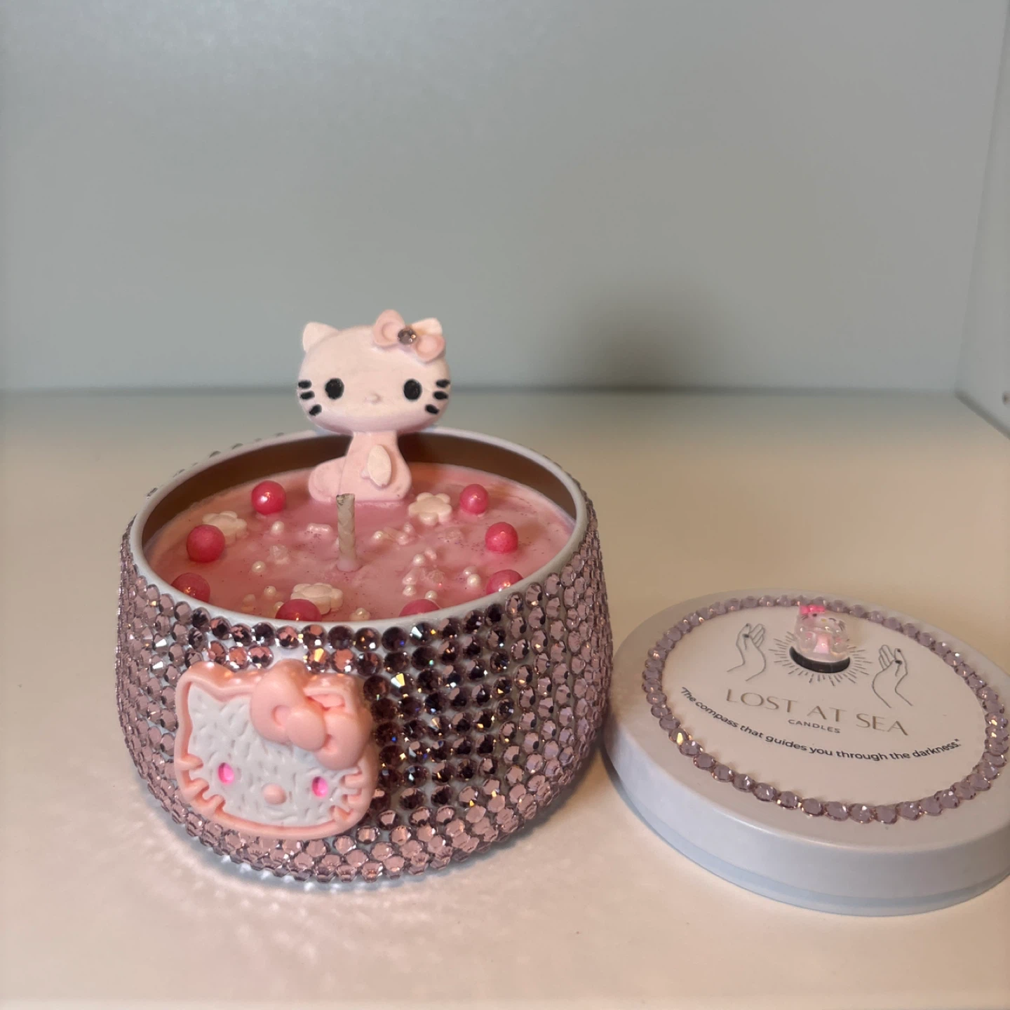 Hello Kitty Inspired Soy Wax Candle🥕 - photo 3
