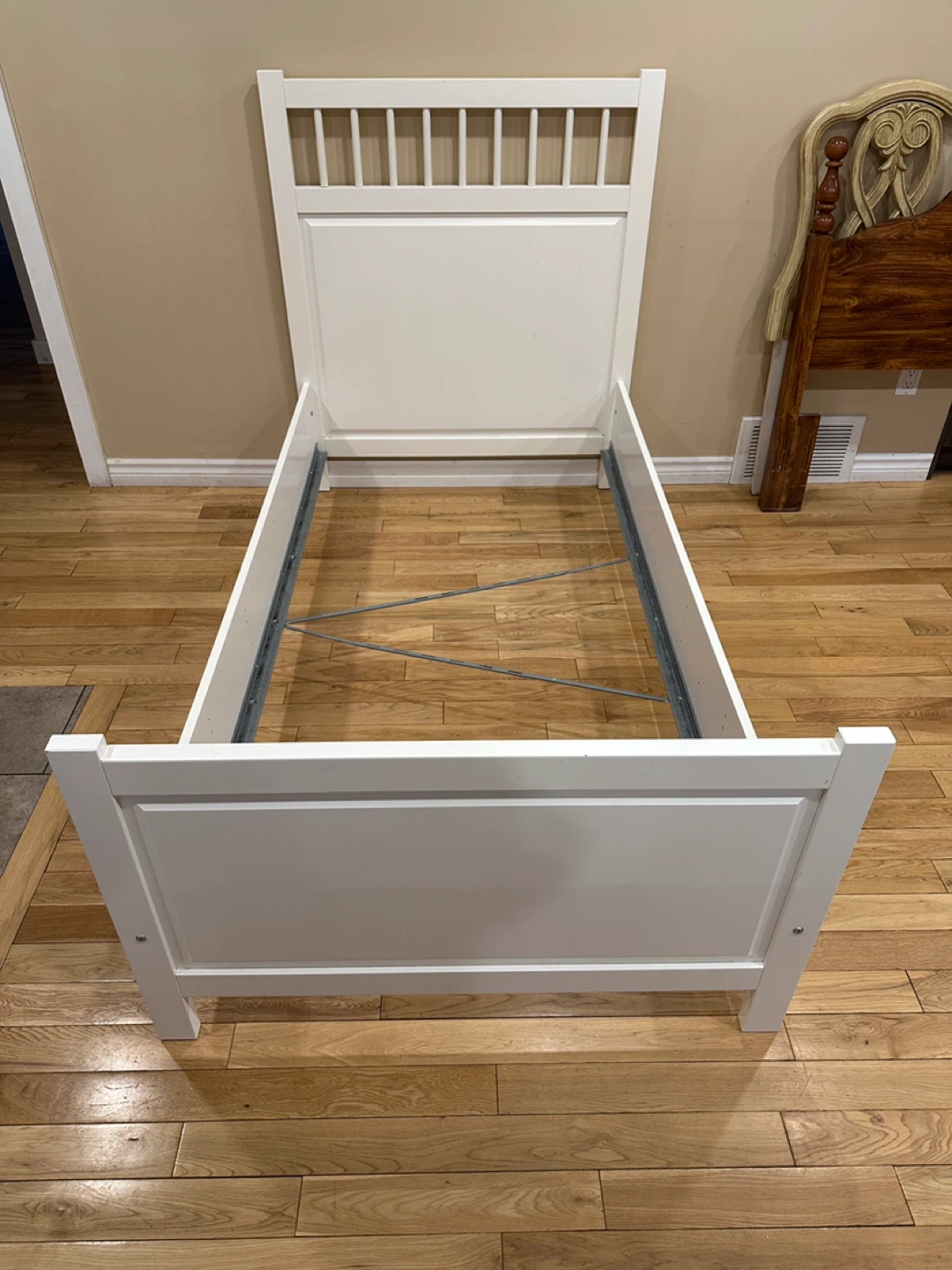 IKEA Hemnes Twin Bed Frame in White (CAN DELIVER)