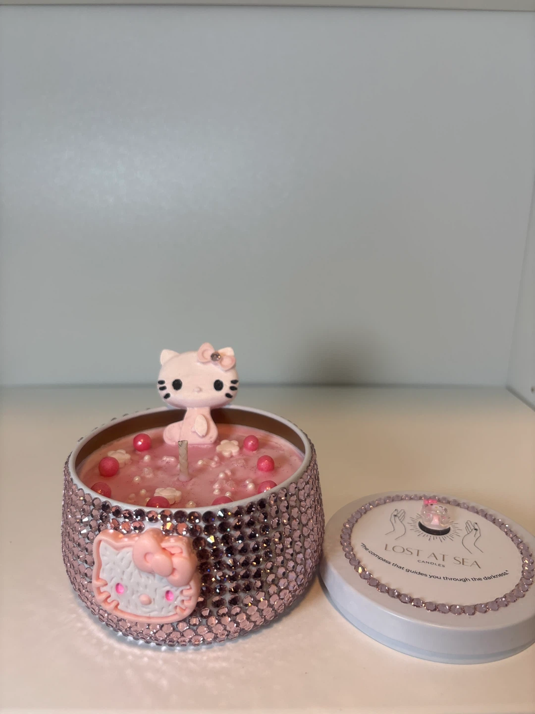 Hello Kitty Inspired Soy Wax Candle🥕 - photo 4