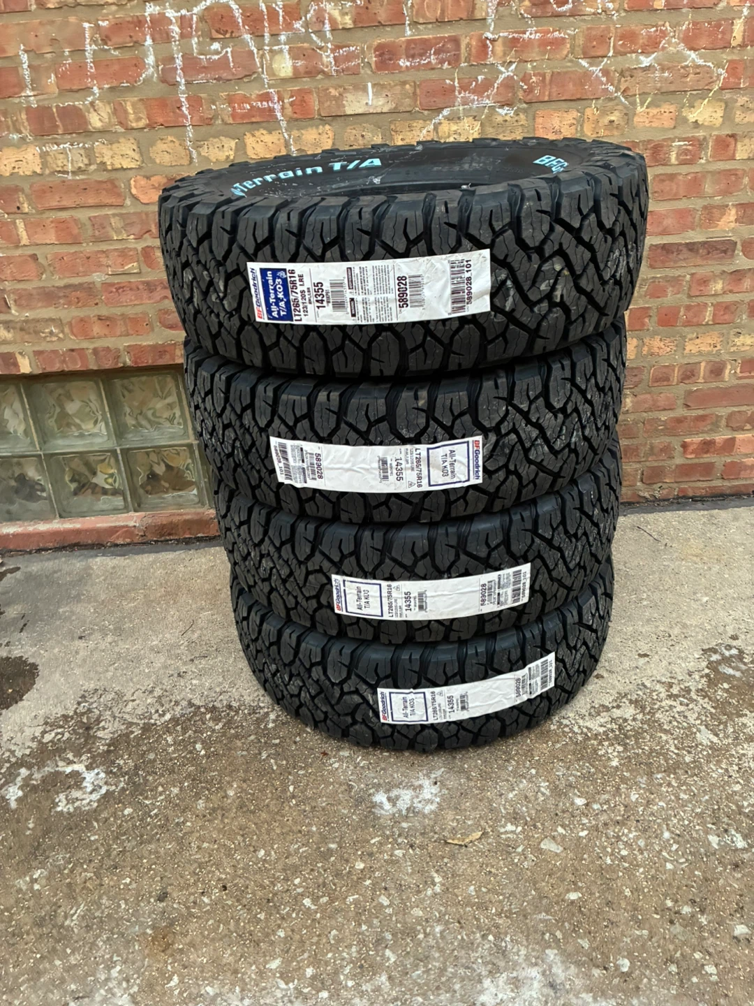 BFGoodrich All-Terrain T/A KO3 LT265/75R16 Tires