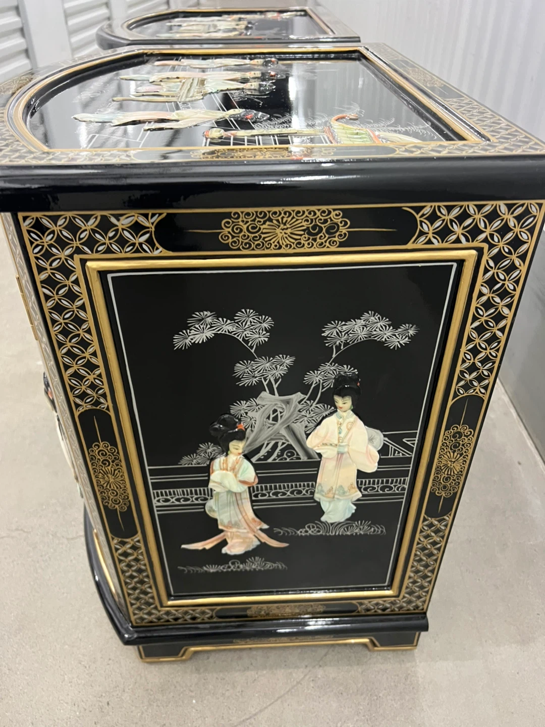 Black Lacquer Asian Style End Tables - Pair - photo 4