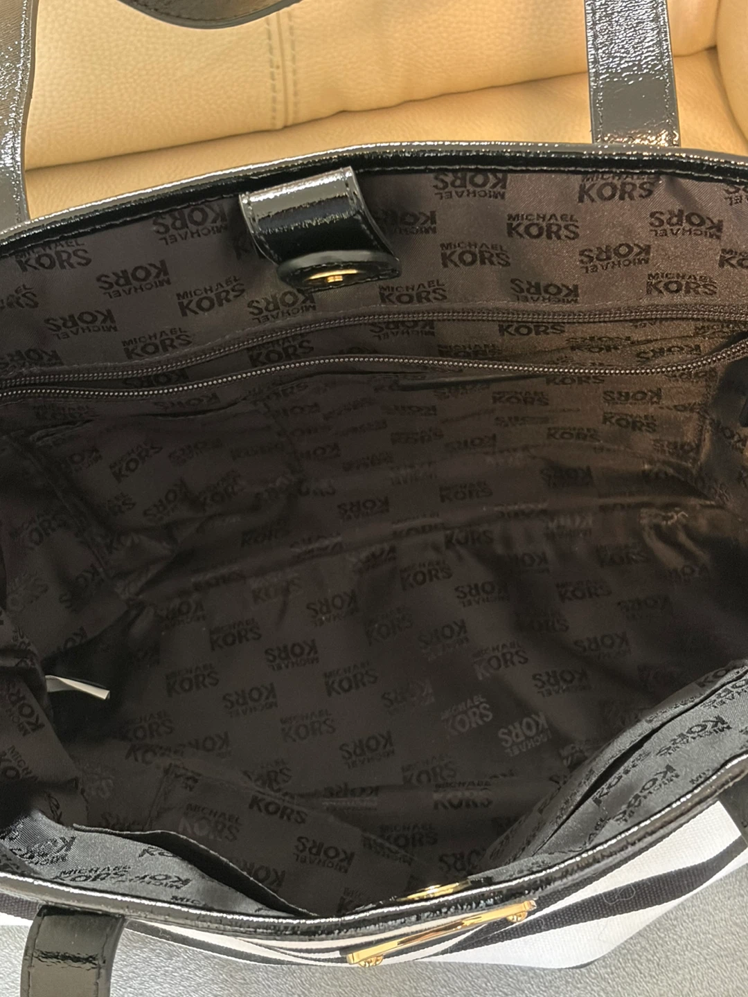 Michael Kors Tote Bag - photo 5
