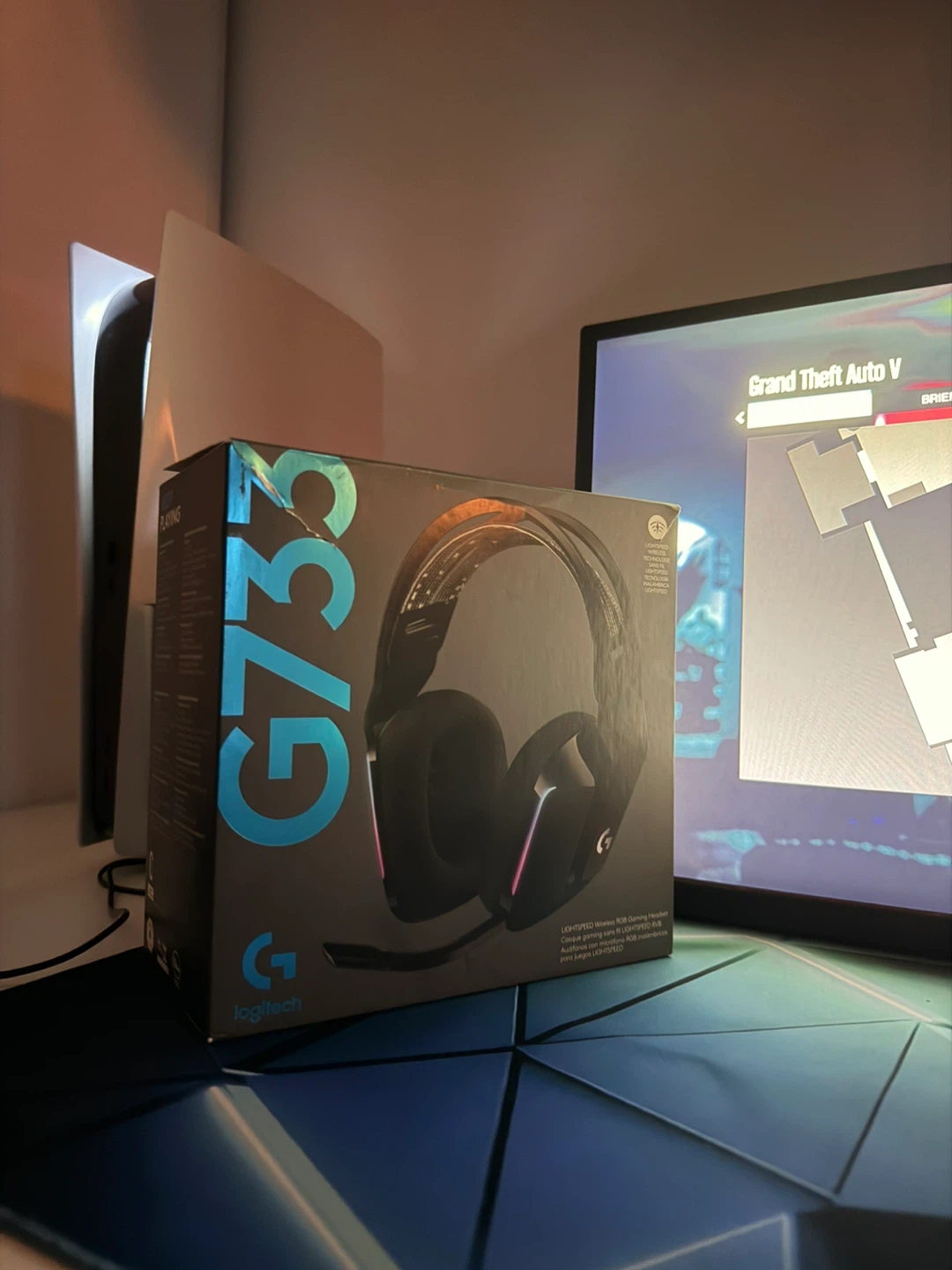 Logitech G733 Wireless RGB Gaming Headset - New