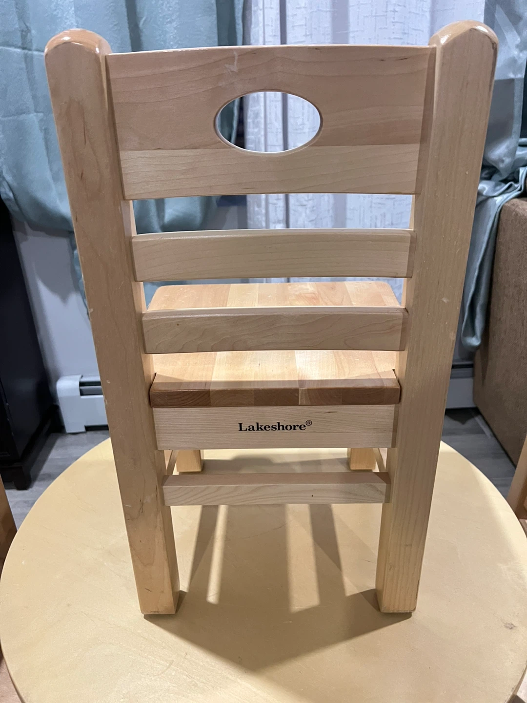 Lakeshore Kids Round Table with 4 Chairs - photo 2