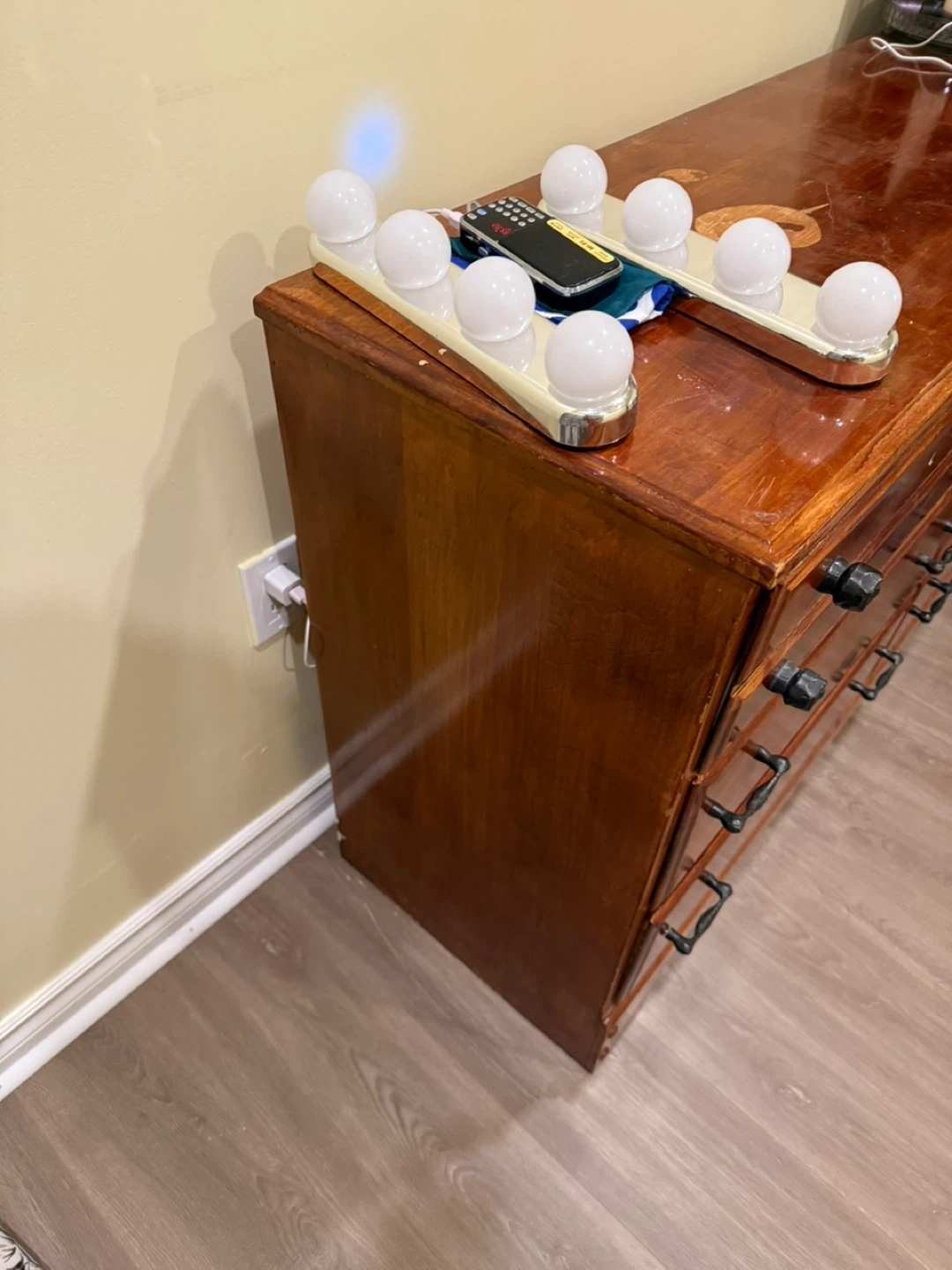 Wooden Dresser with 6 Drawers - photo 4