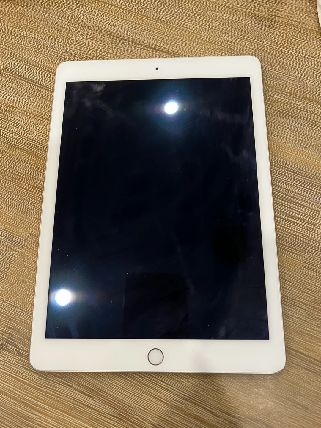 Apple iPad Model A1566 - photo 2