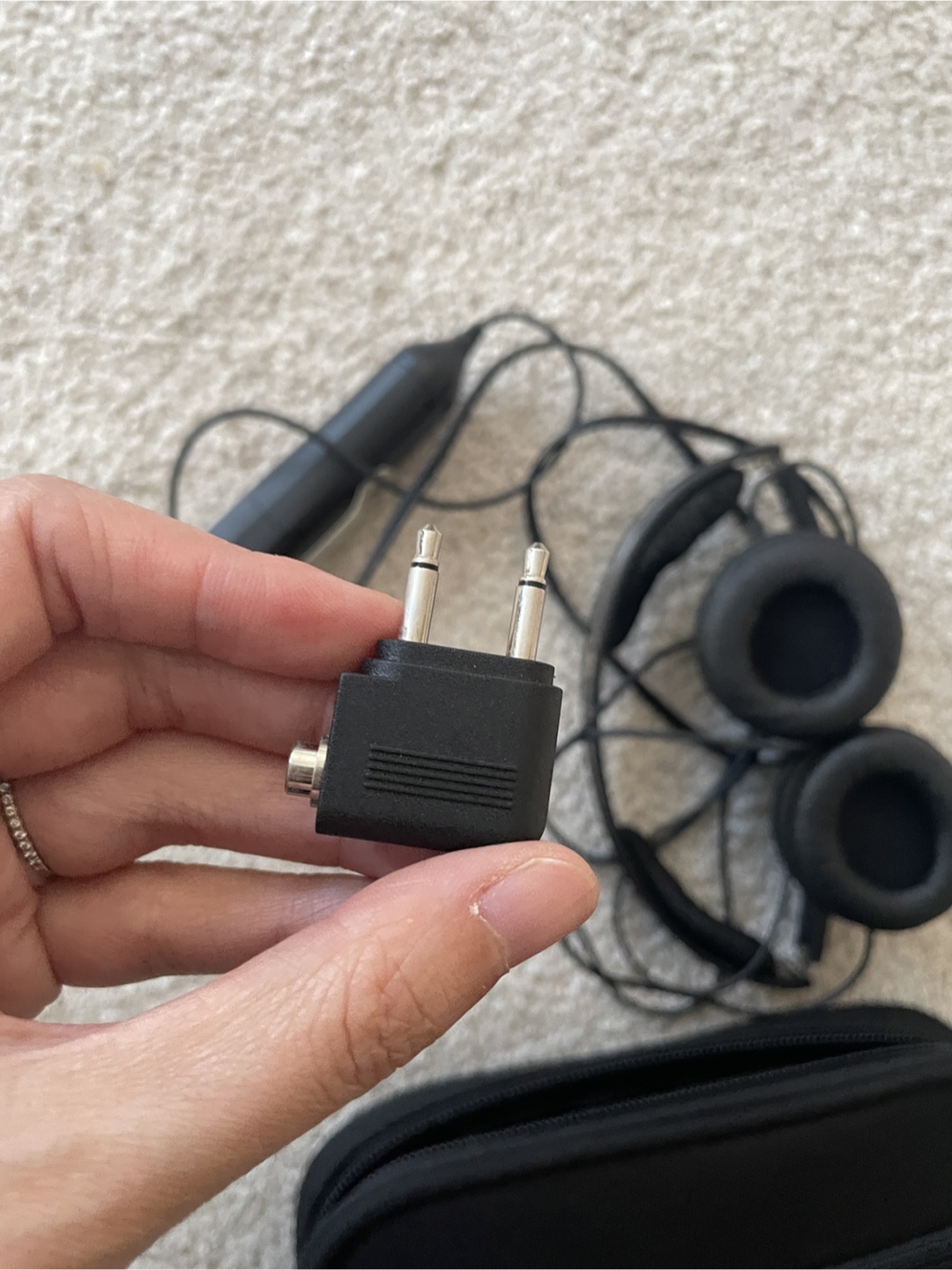 Sennheiser Headphones with Case - photo 4