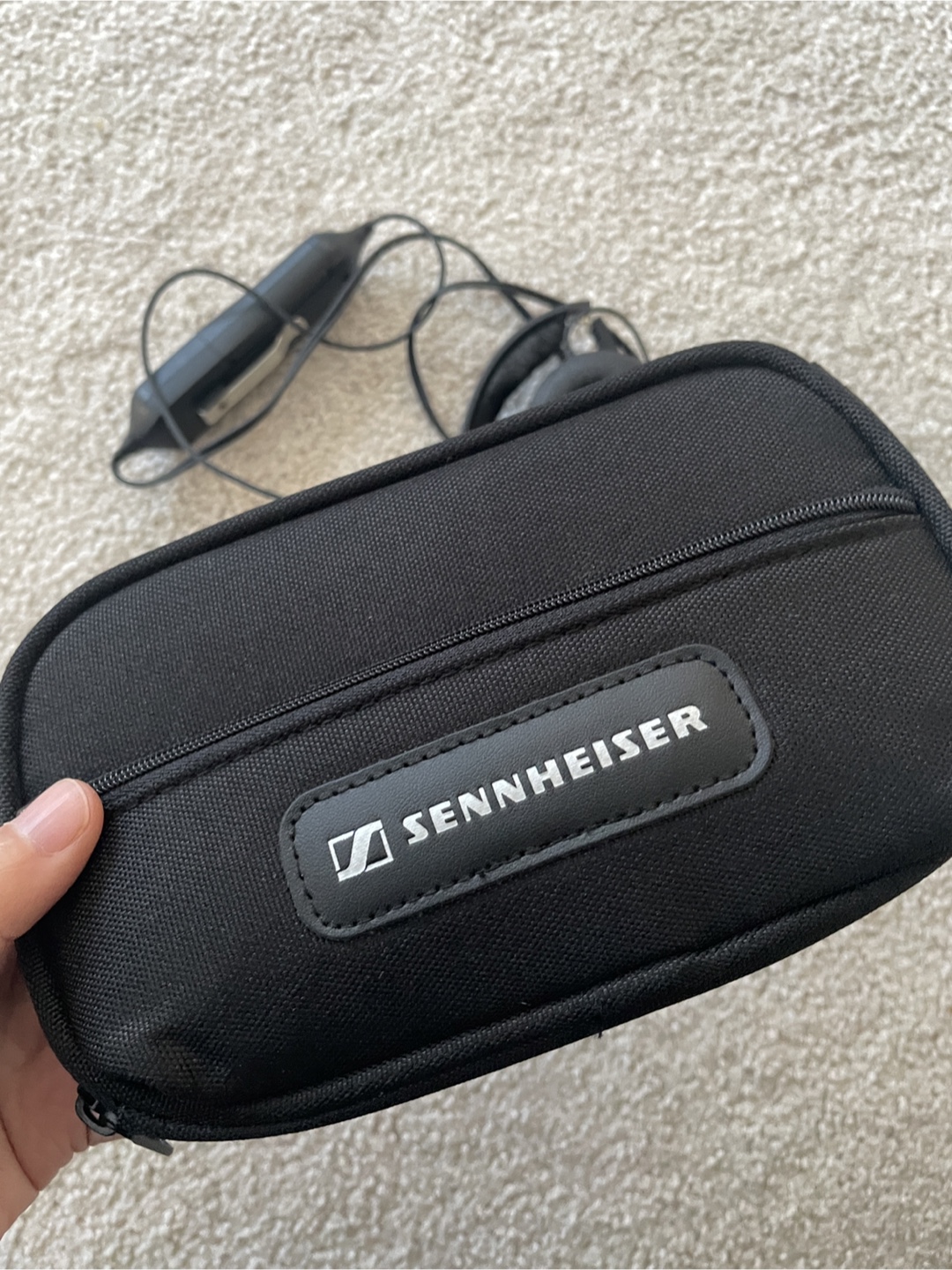 Sennheiser Headphones with Case - photo 2