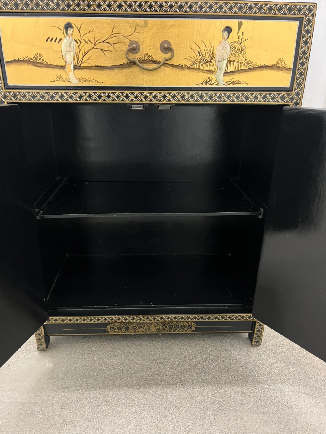 Oriental Style Cabinet with Matching Mirror - photo 4