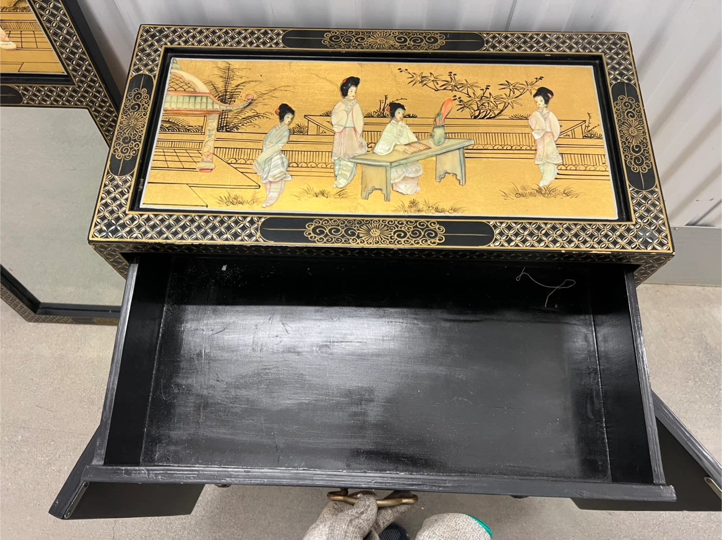 Oriental Style Cabinet with Matching Mirror - photo 5