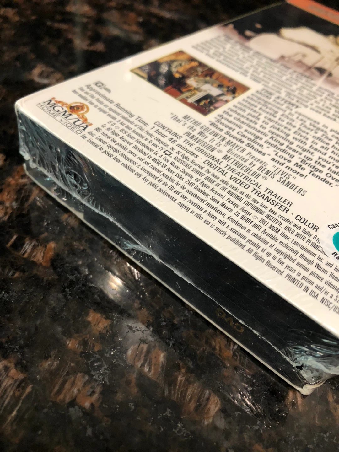 NEW! ELVIS commemorative collection VHS - photo 3
