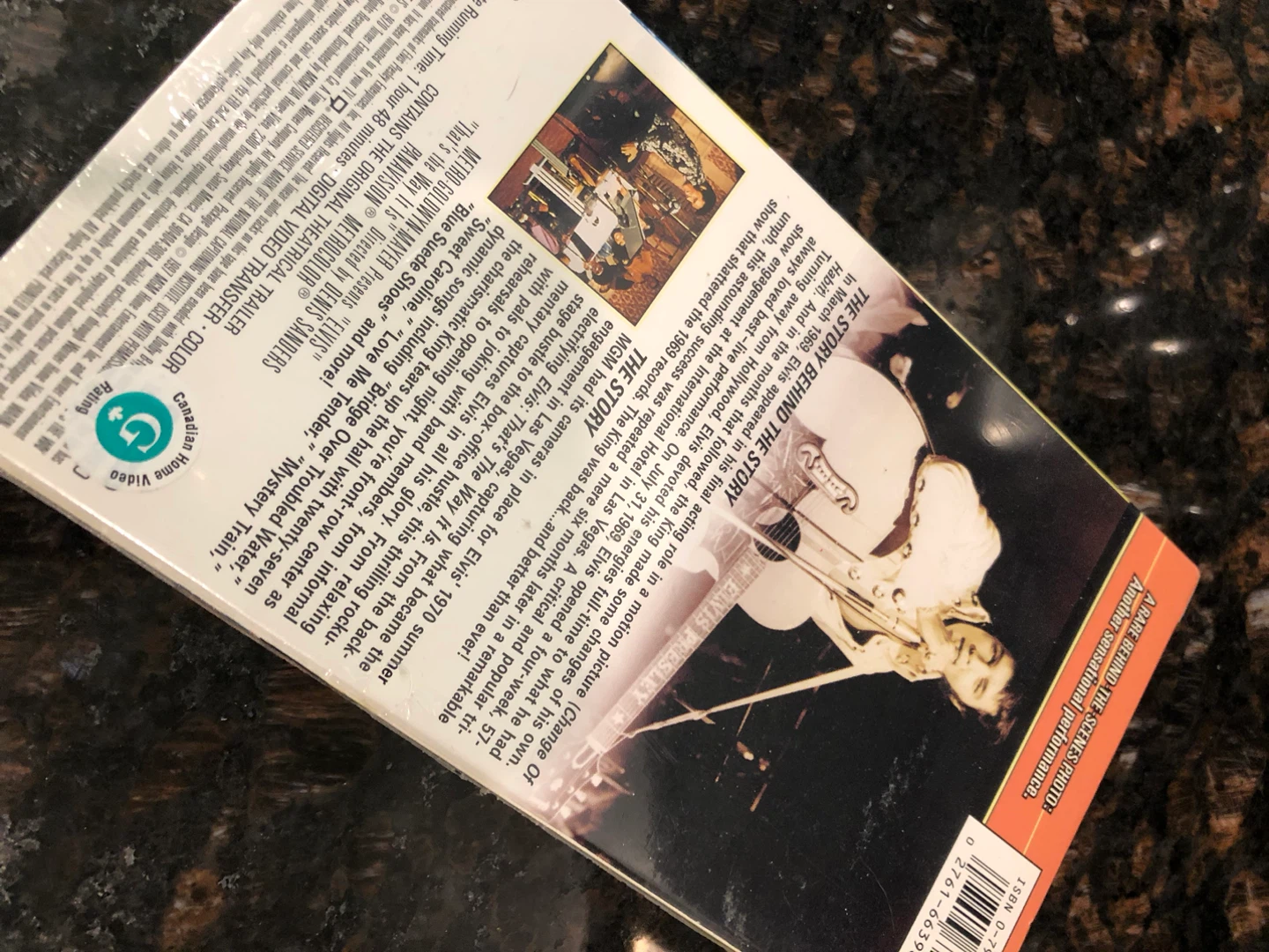 NEW! ELVIS commemorative collection VHS - photo 2