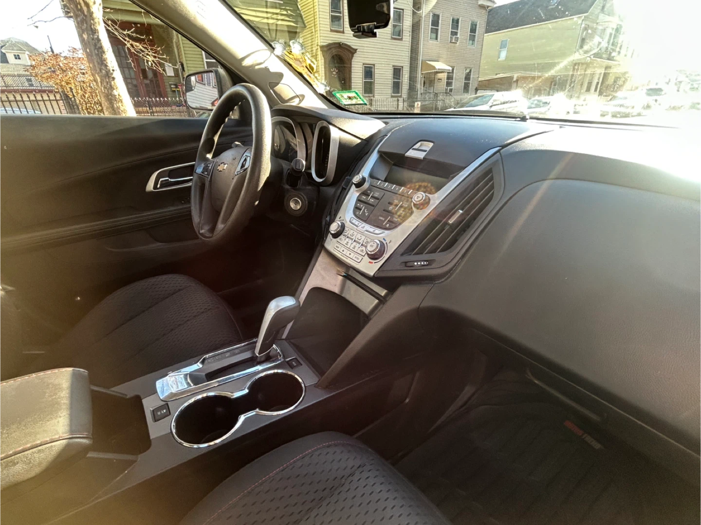 Chevrolet Equinox - Black SUV - photo 5
