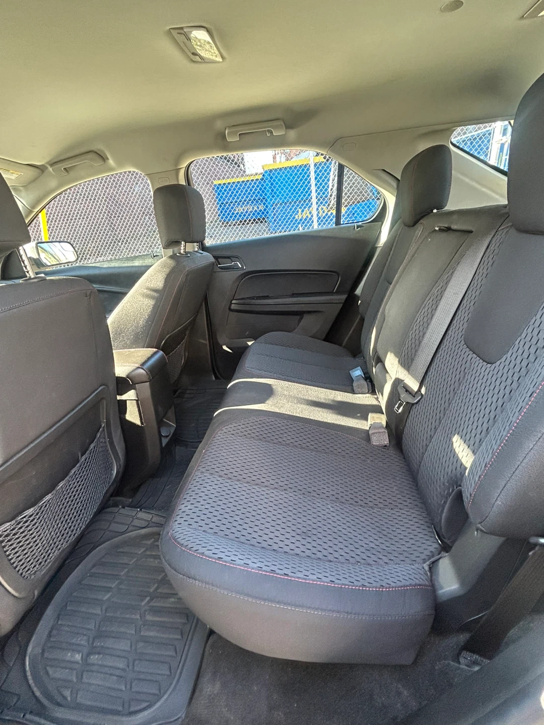 Chevrolet Equinox - Black SUV - photo 4
