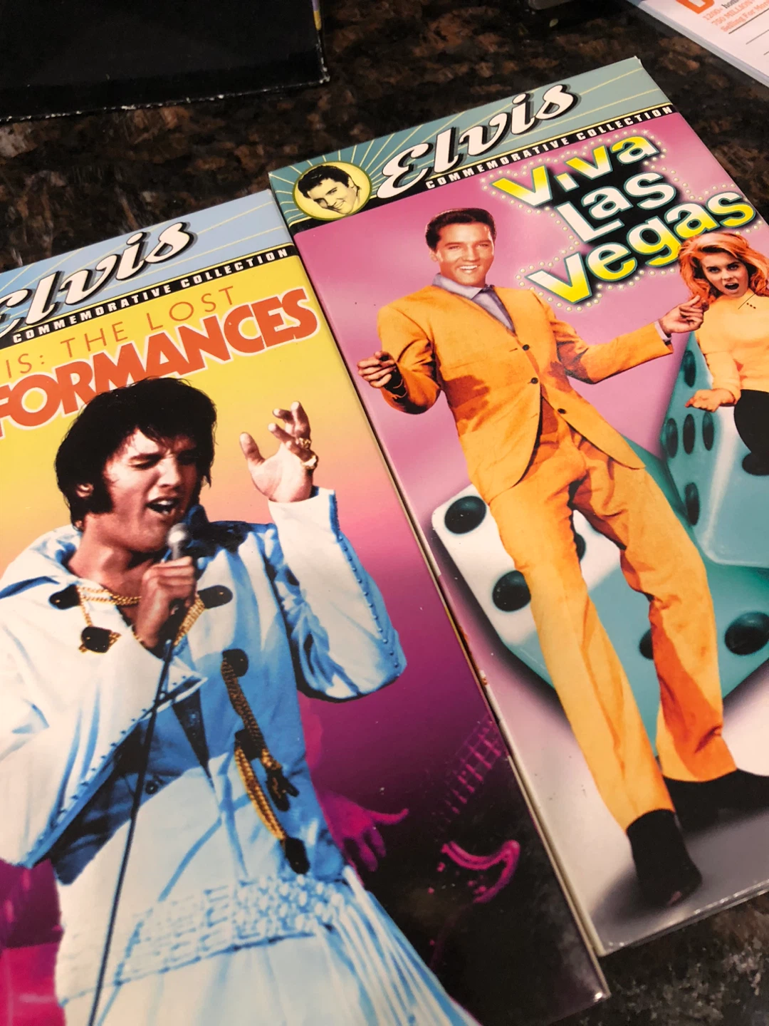 ELVIS commemorative collection VHS - photo 4