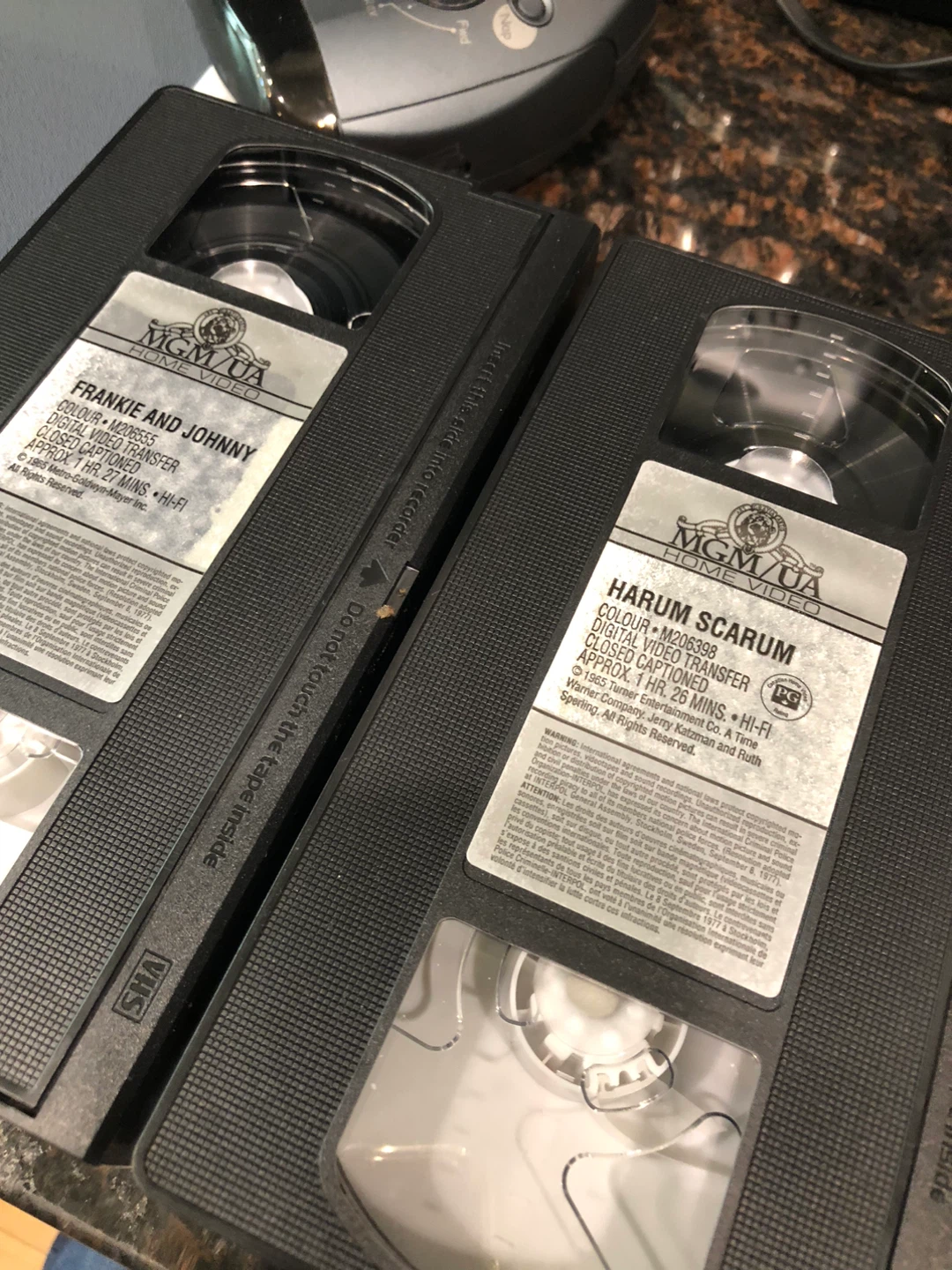 ELVIS commemorative collection VHS - photo 5