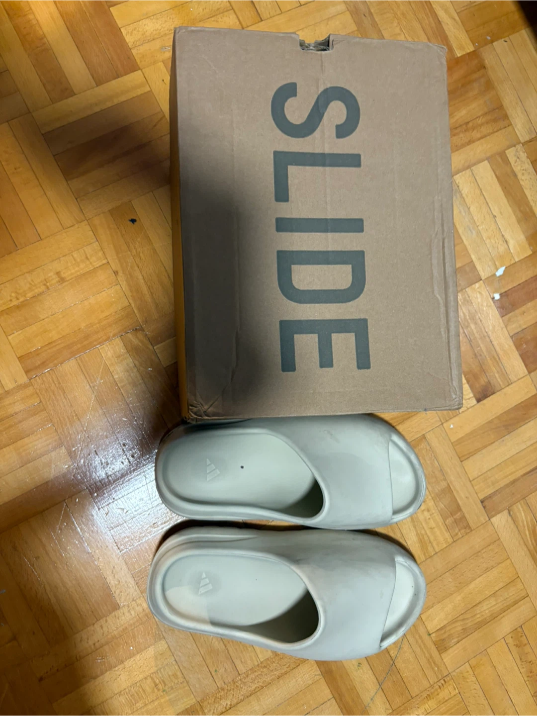 Adidas Yeezy Slide - photo 4