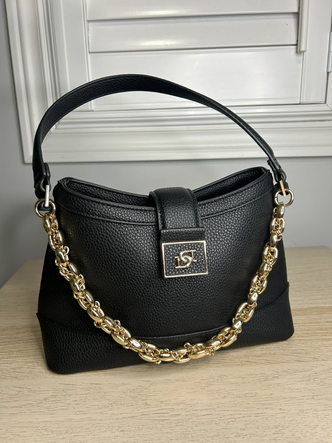DST Handbag Black with Gold Chain