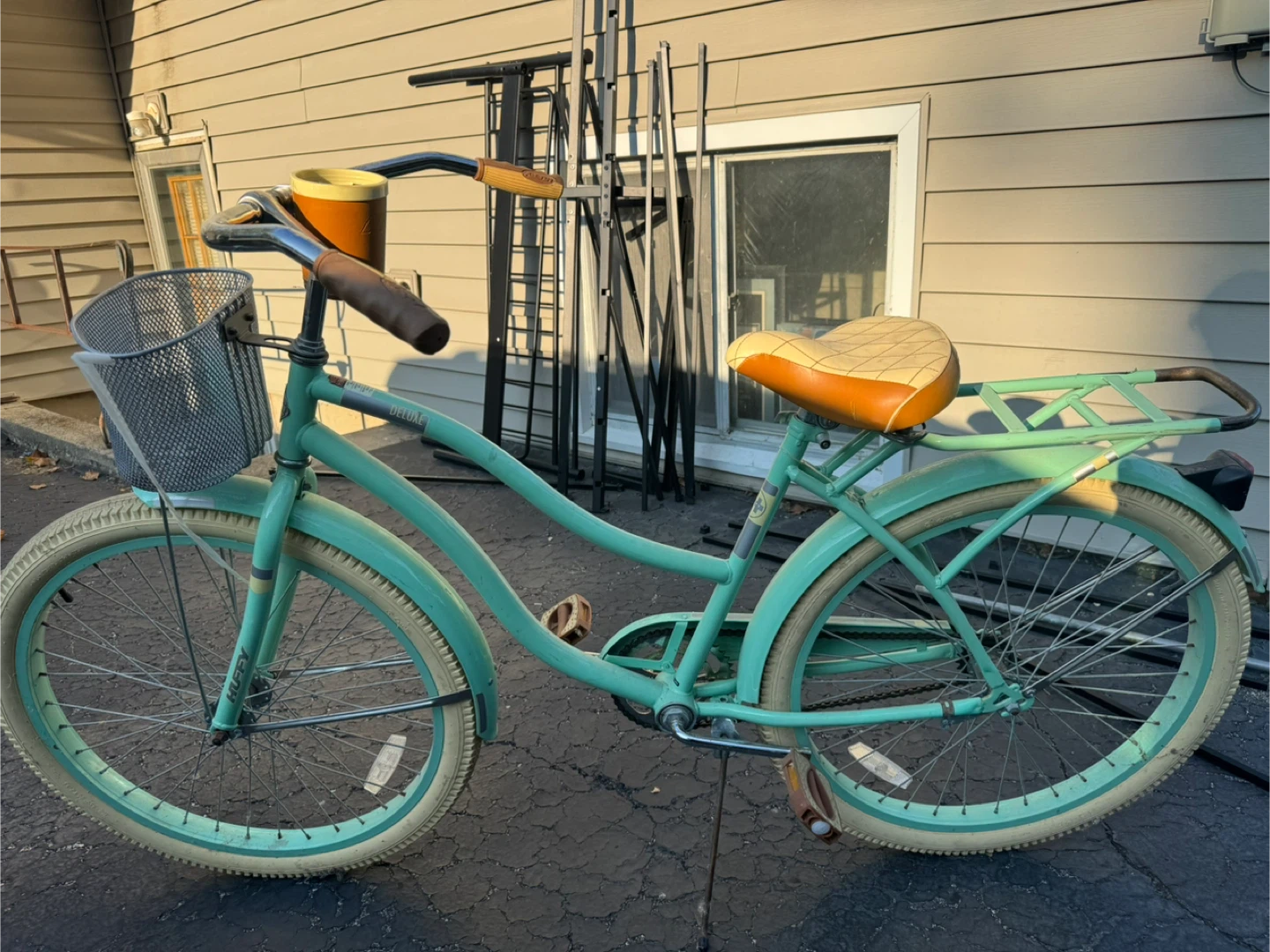 Turquoise Beach Cruiser Bike