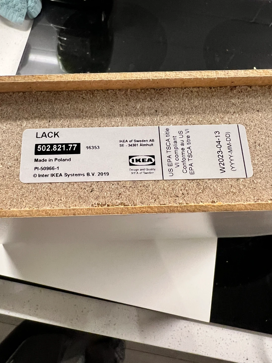 Moving sale - Set of 2 IKEA LACK wall shelves - photo 3