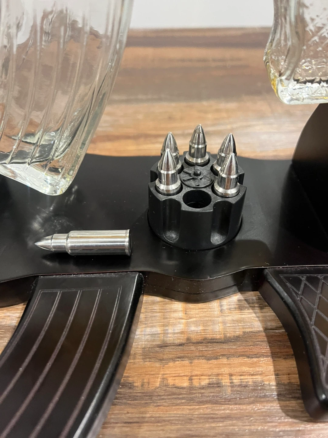 Gun Decanter Set with Skull Shot Glasses - photo 4