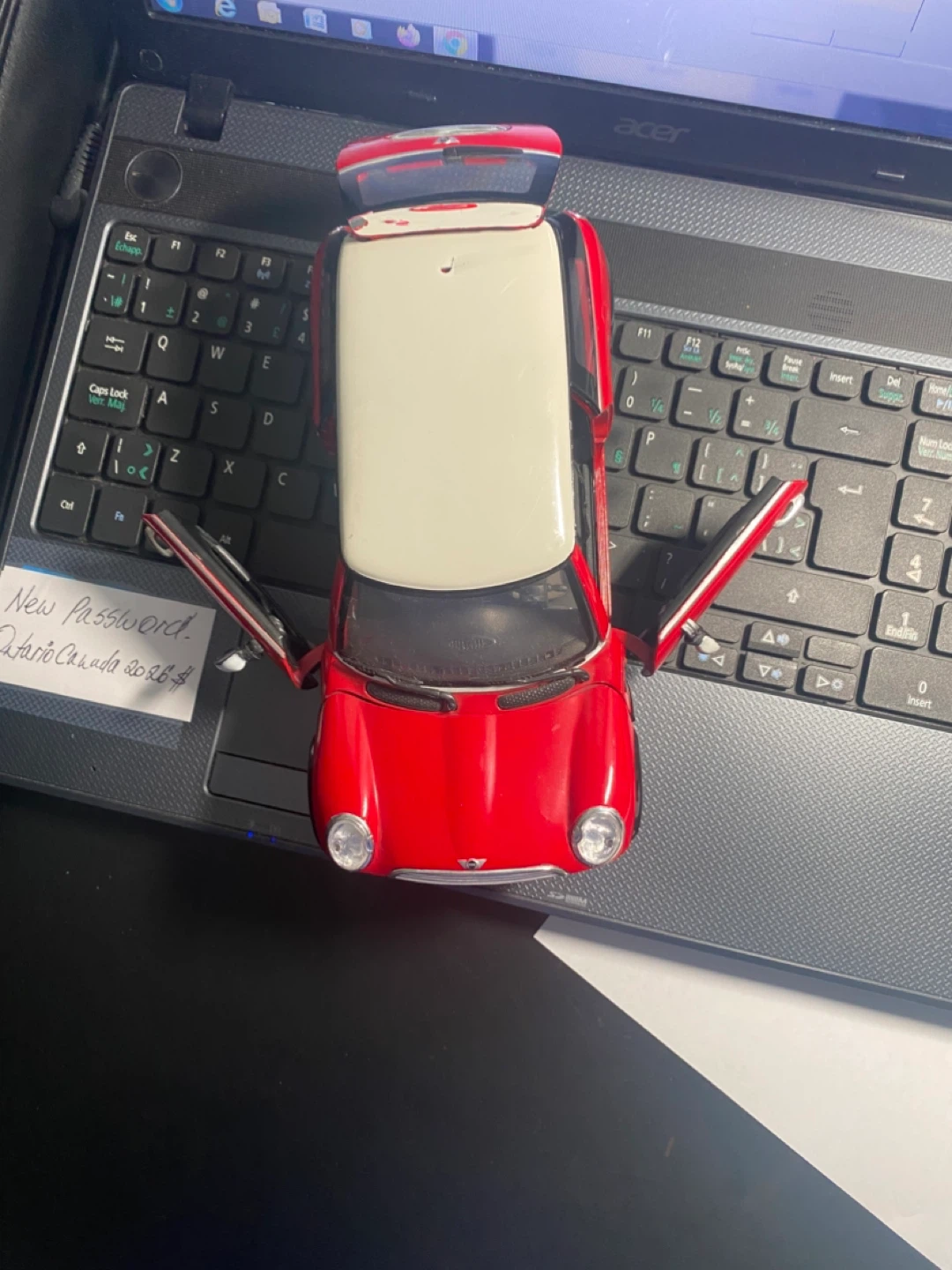 Mini Cooper 2001 Diecast Car Model - photo 3