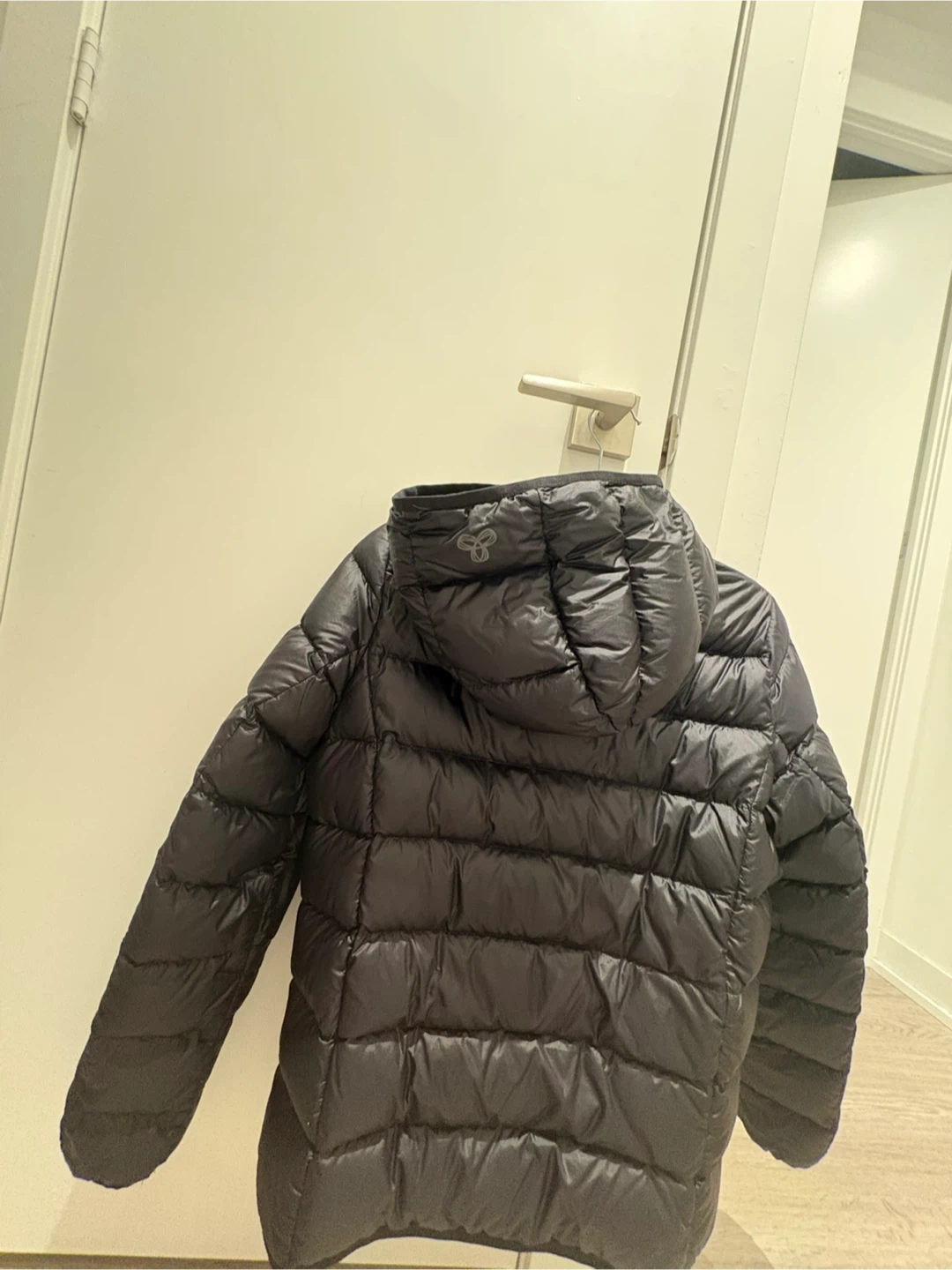 Aritzia The Little Puff Black - Size Small - photo 4