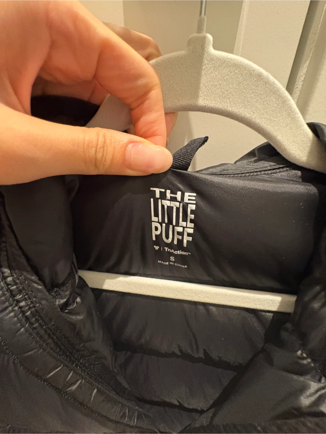 Aritzia The Little Puff Black - Size Small - photo 5
