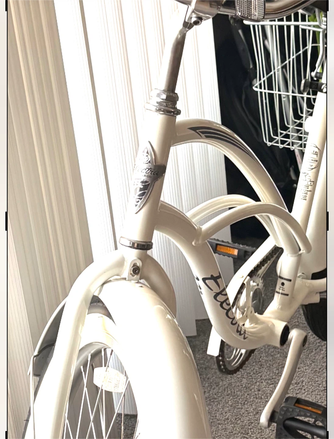 Electra Cruiser Bike - White - photo 2