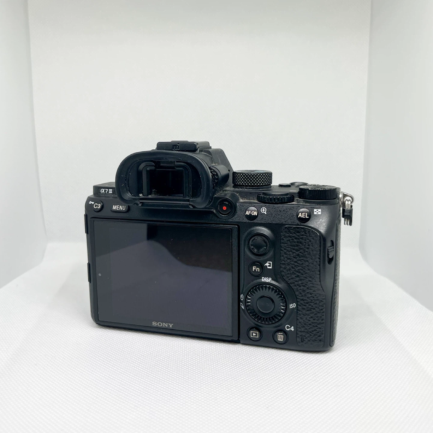 Sony A7 III + Tamron 28–75mm f/2.8 + 2 Sony Batteries - photo 4