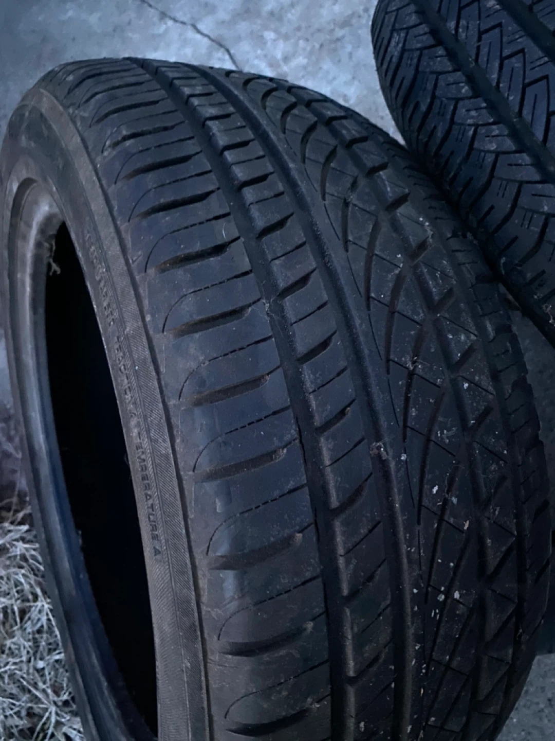 235/50R18 1 tire only - photo 2