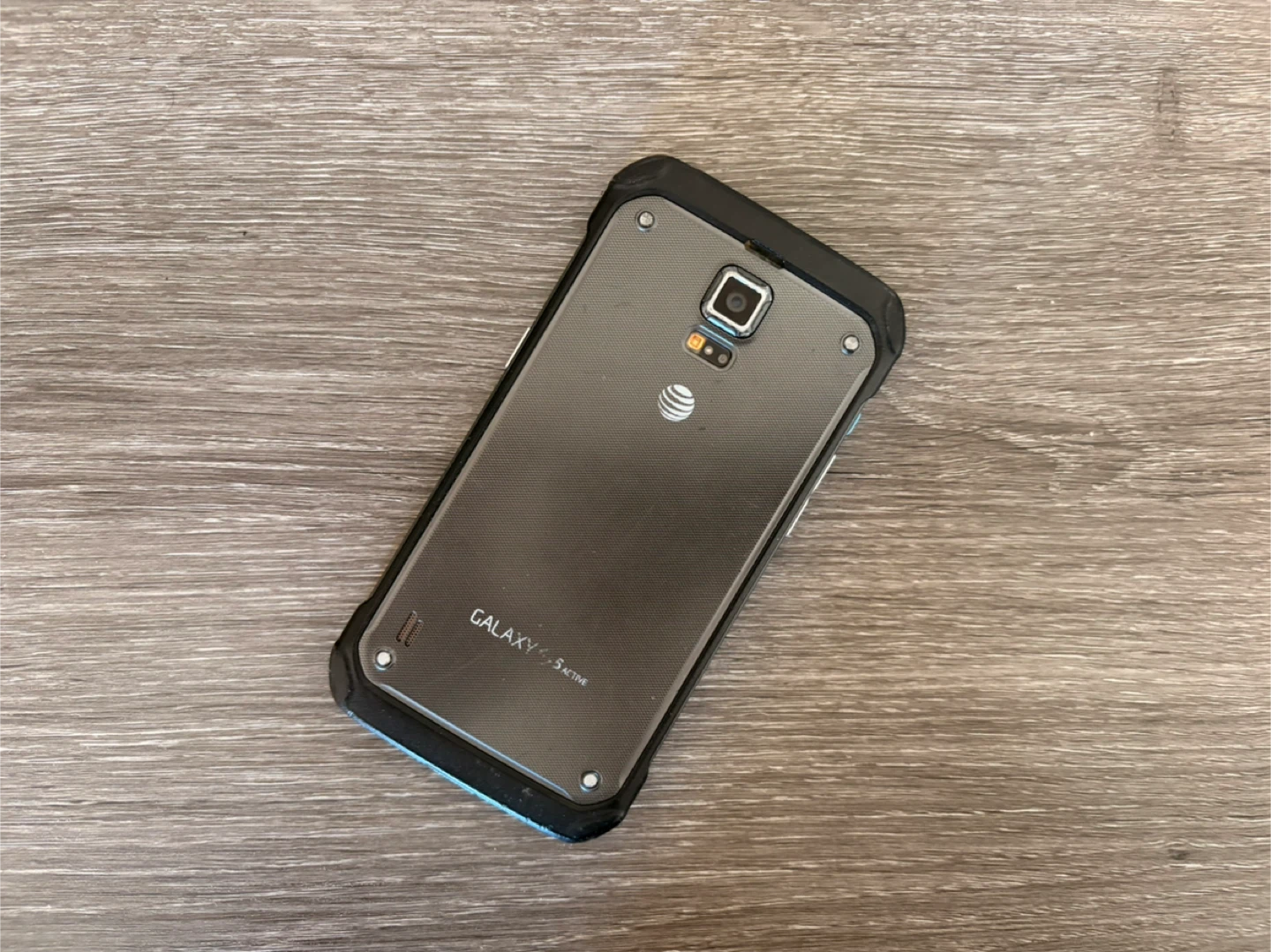 Samsung Galaxy S5 Active - photo 2