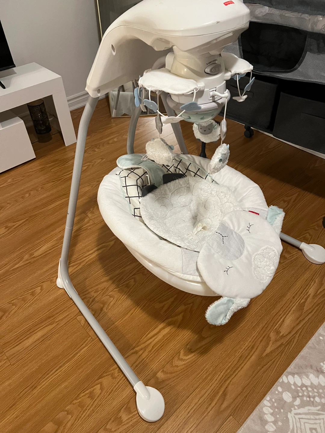 Fisher-Price Sweet Snugapuppy Dreams Cradle 'n Swing - photo 3