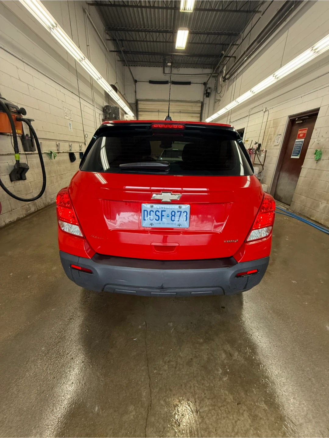 Red Chevrolet Trax - photo 3