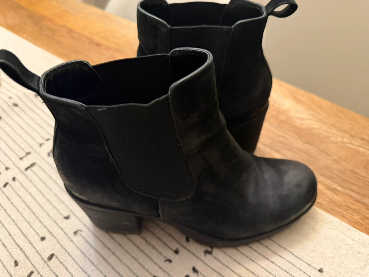 🥕Black Leather Chelsea Boots - Size 7.5 - photo 5