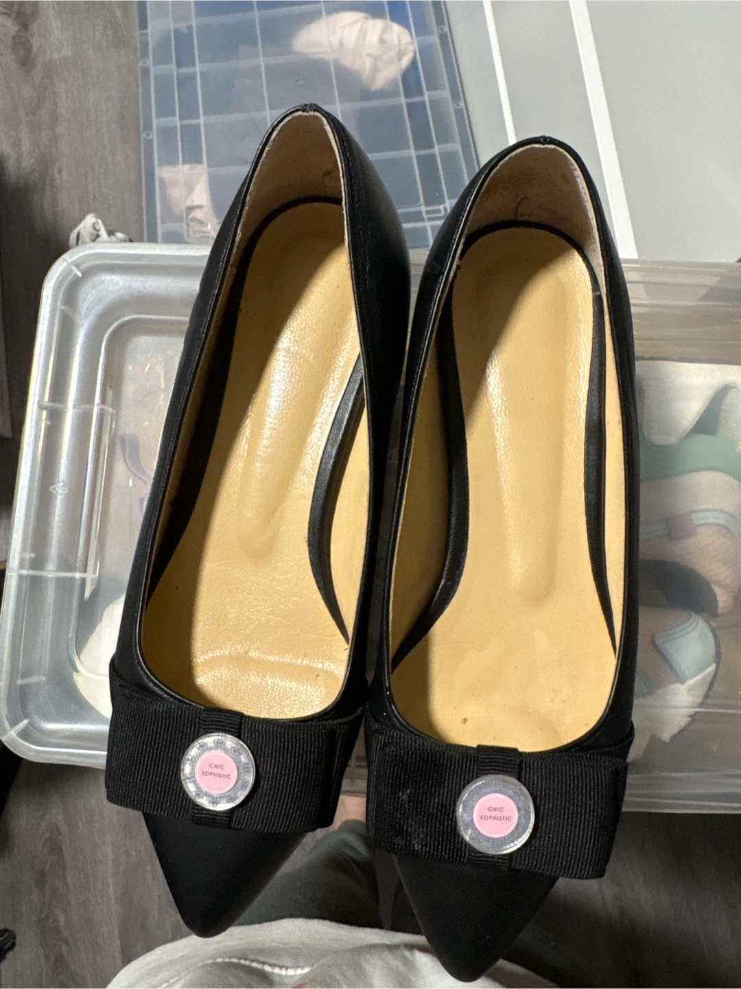 Chic Sophistic Black leather Flats, Size 6