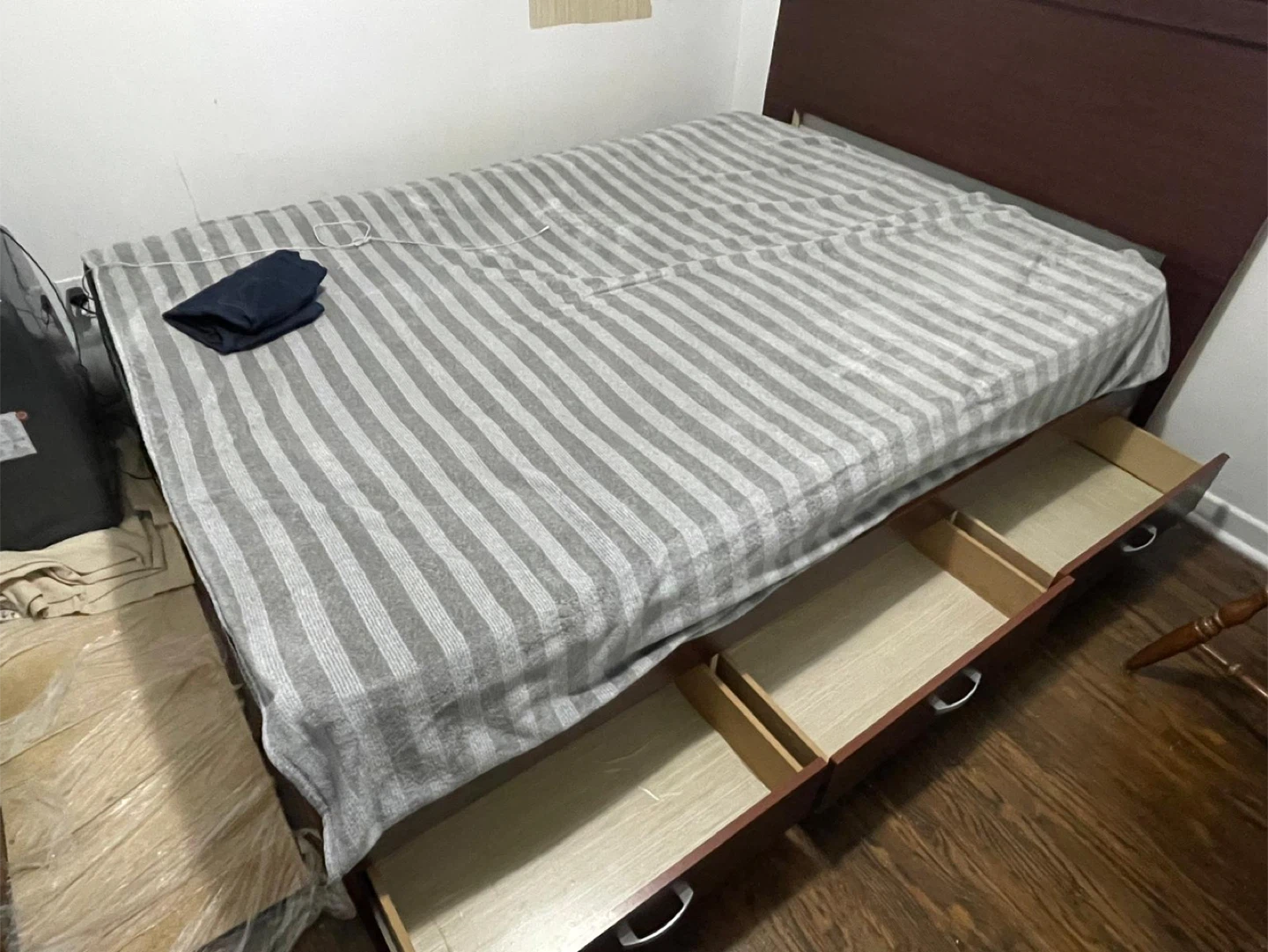 Queen Size Bed Frame with Storage Drawers - photo 2