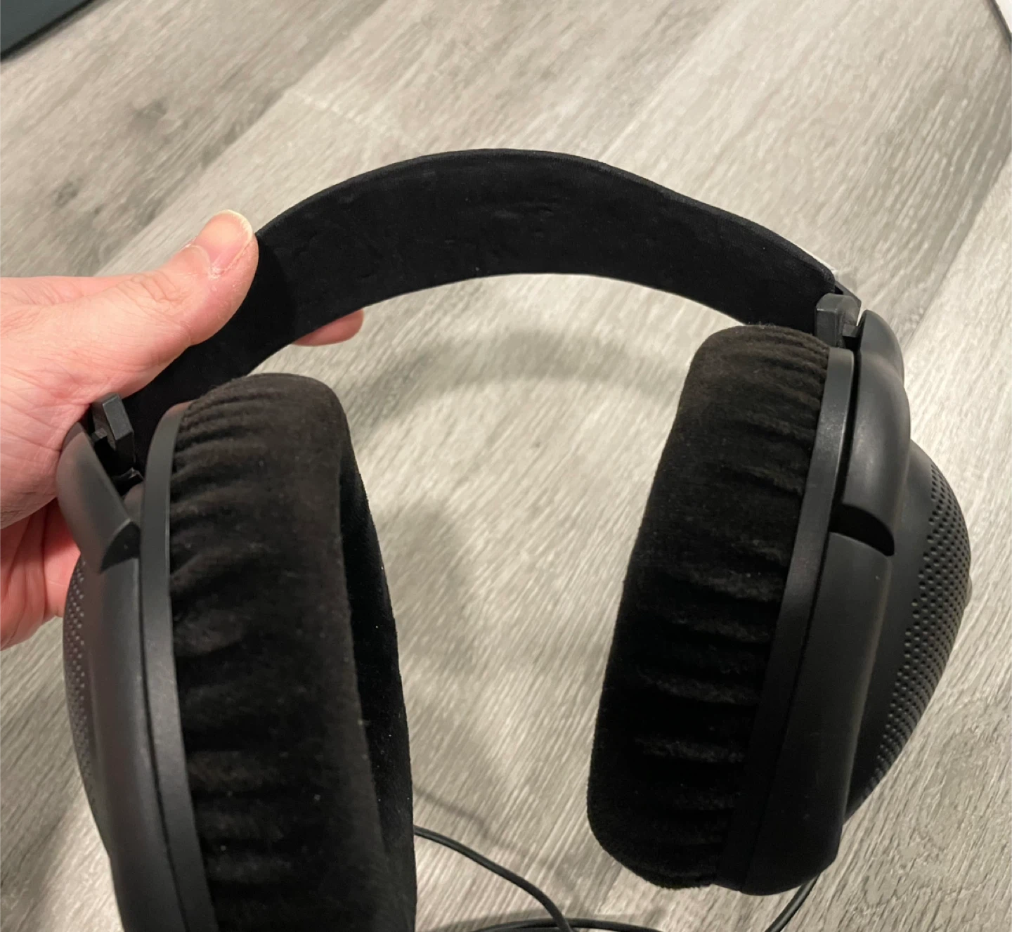 Sennheiser HD 570 Headphones - Black - photo 5