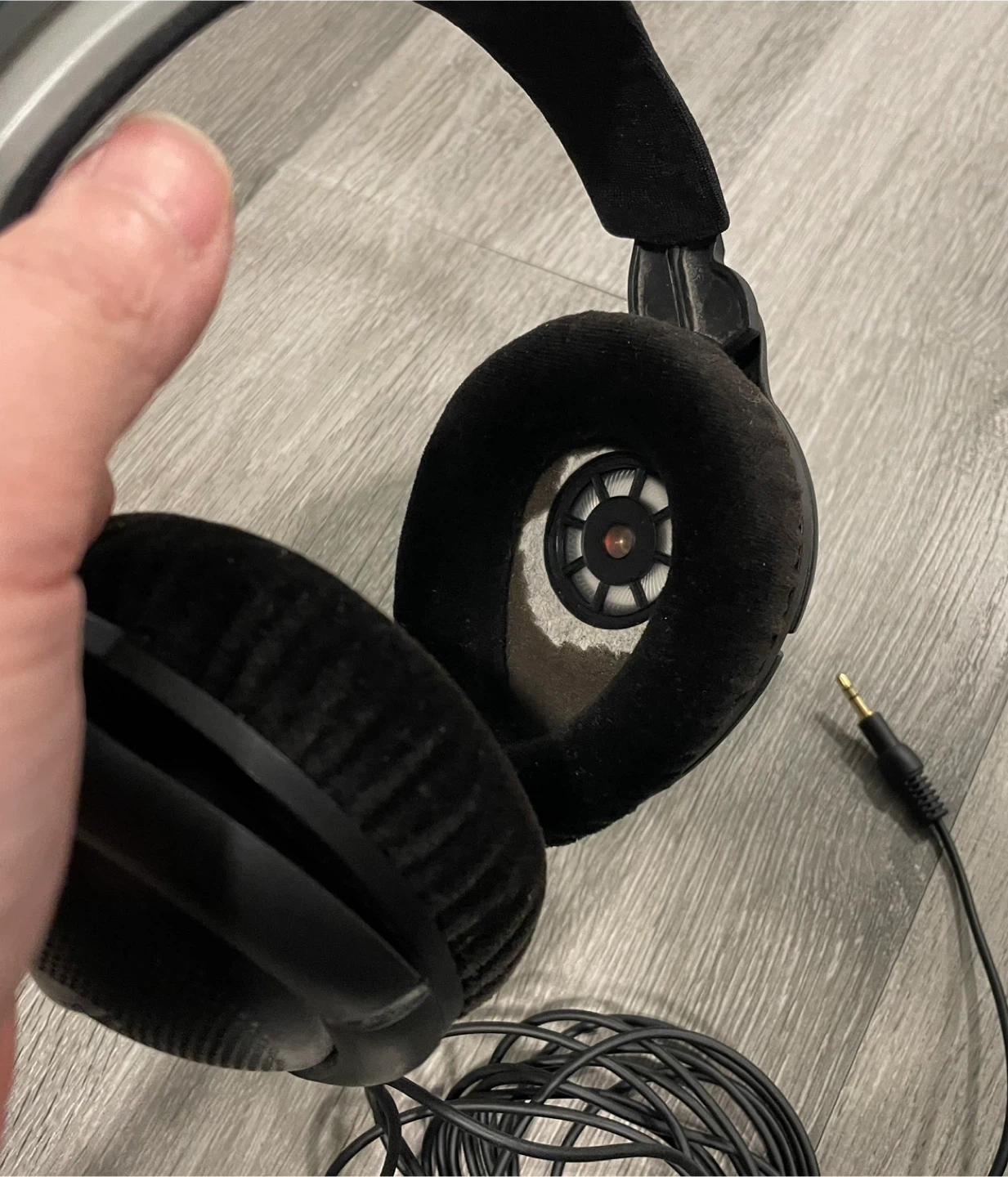 Sennheiser HD 570 Headphones - Black - photo 2